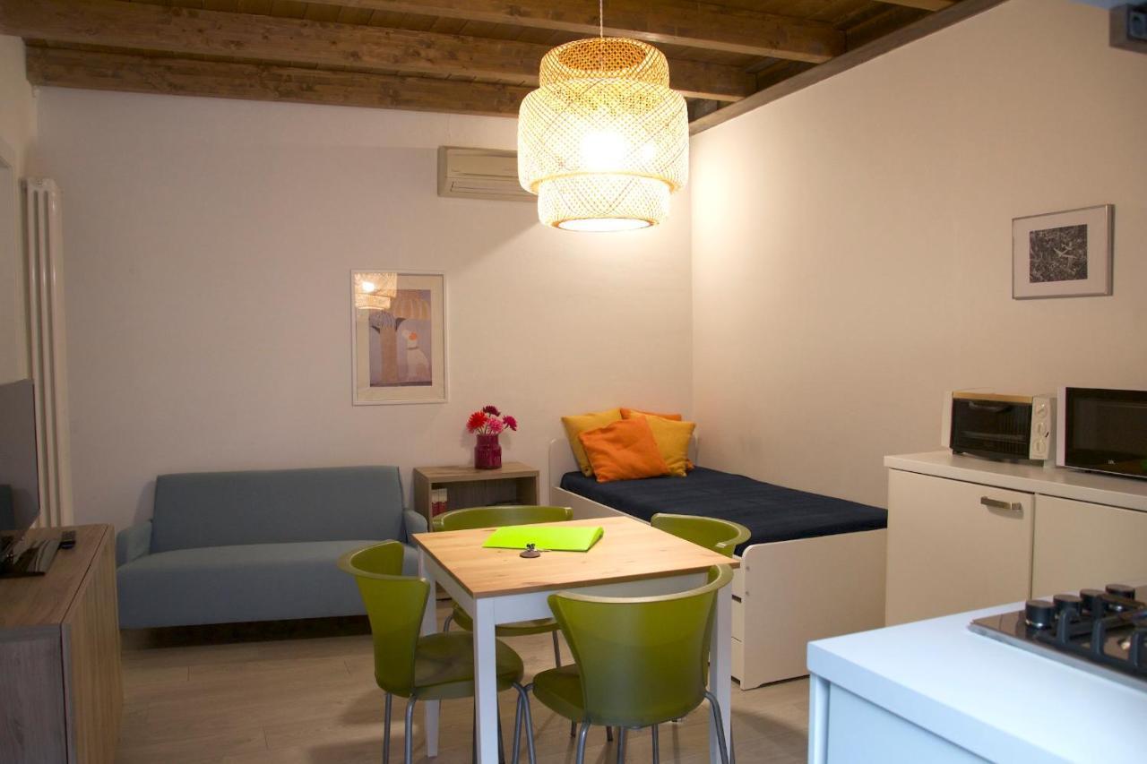 Caseospitali - Caramelli, Bilocale Per 3 In Corte In Centro Storico * Cernusco Sul Naviglio