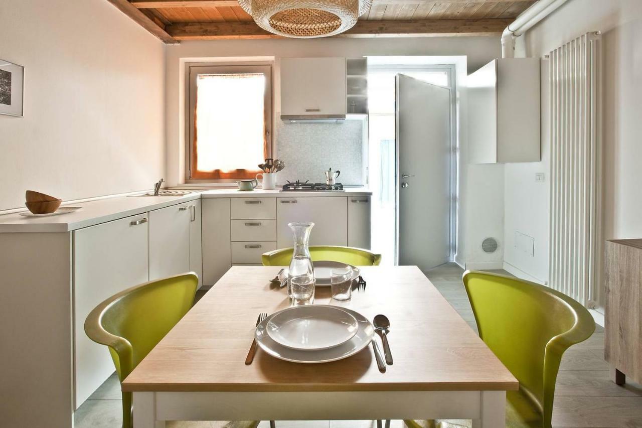 Apartment Caseospitali - Caramelli, Bilocale Per 3 In Corte In Centro Storico *