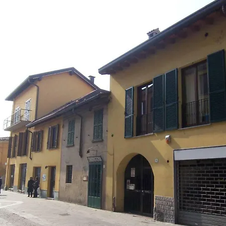 Caseospitali - Caramelli, Bilocale Per 3 In Corte In Centro Storico Cernusco Sul Naviglio Extérieur photo
